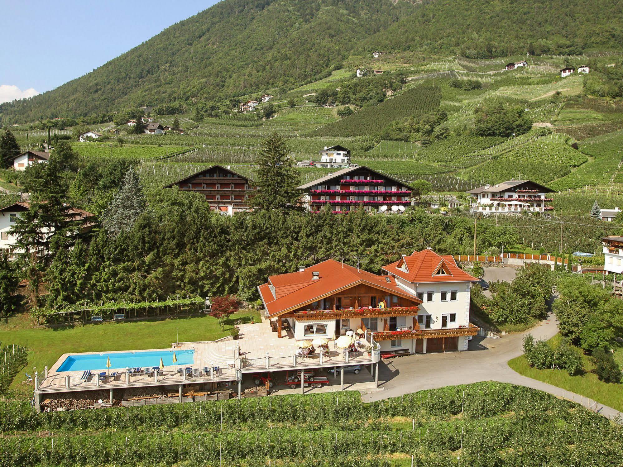 Weihergut Cermes Exterior photo
